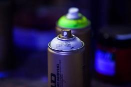 Краска для граффити флуоресцентная Montana Gold Fluorescent 400 мл